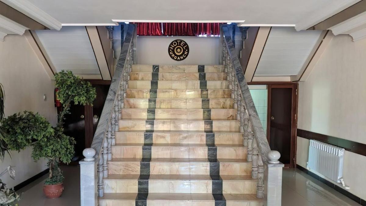 Hotel Reikartz Urgencz Zewnętrze zdjęcie