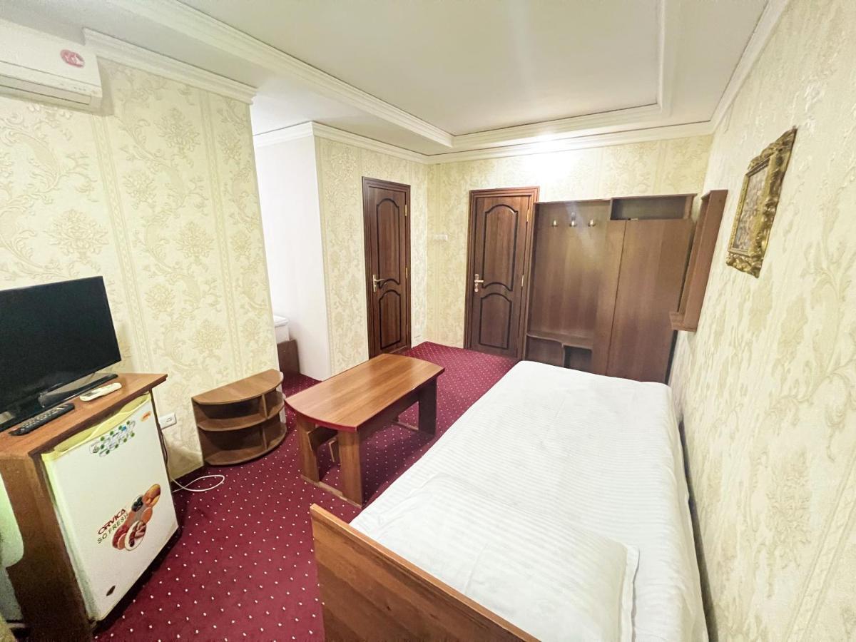 Hotel Reikartz Urgencz Zewnętrze zdjęcie