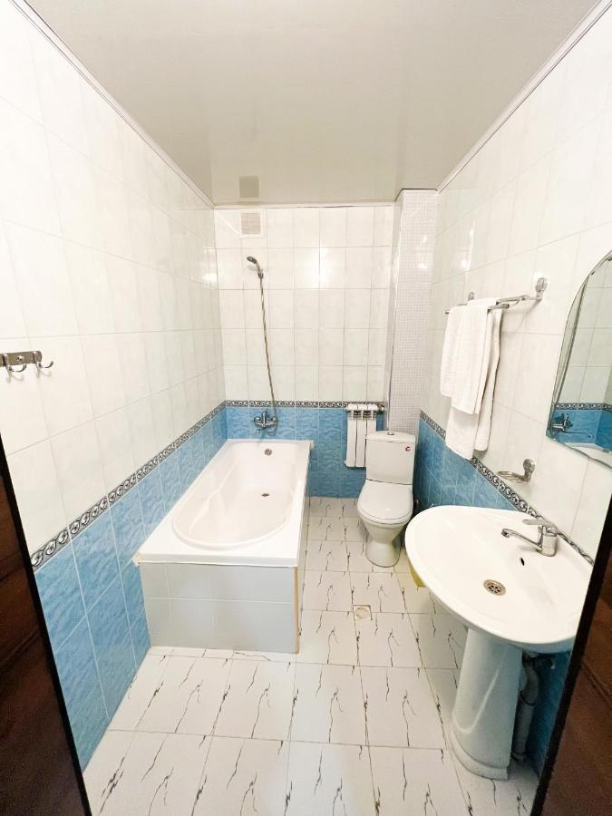 Hotel Reikartz Urgencz Zewnętrze zdjęcie